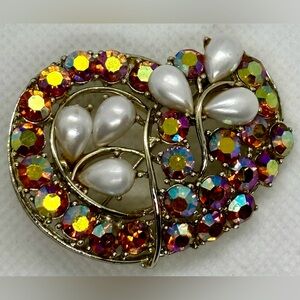 BROOCH (BSK AURORA BOREALIS FAUX PEARL & RHINESTONES)
